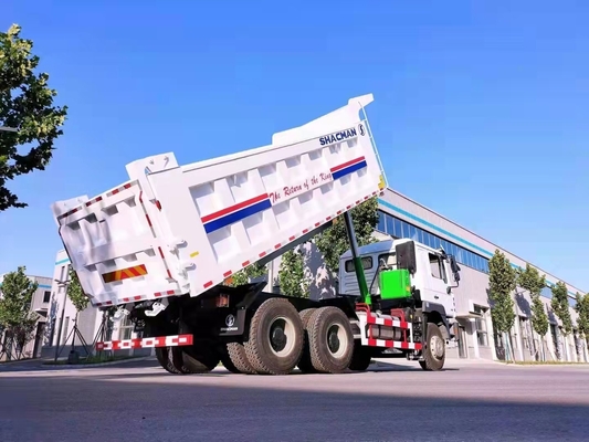Goede prestaties Shacman 6X4 371HP Dump Truck 10 Wheel met 300L Fuel Tanker F3000 Cab