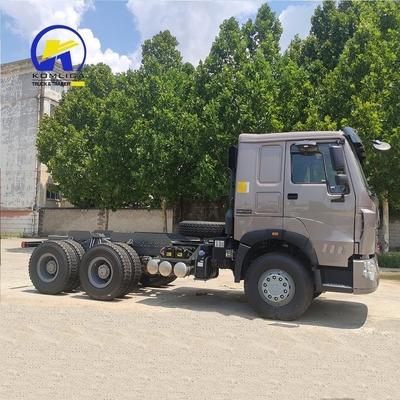 Paardenkracht 351-450 pk Sinotruk zware trekker aanhangwagenkop HOWO Truck Gebruikte vrachtwagens
