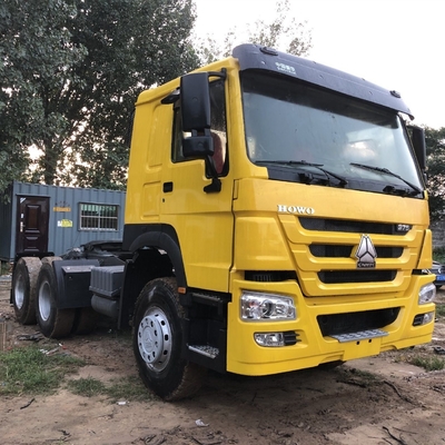 Sinotruk 6X4 Gebruikte 2017 HOWO trekker met vooras Hf9 en versnellingsbak Hw19710