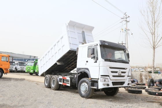 Op maat gemaakte aanvraag Sinotruck HOWO 6X4 Gebruikte dumptruck in Botswana met aanpassing