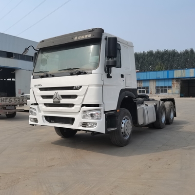 6X4 HOWO Road Man Tractor Head Truck voor Afrika 2016 Jaar Cummins Isme 420 Motor