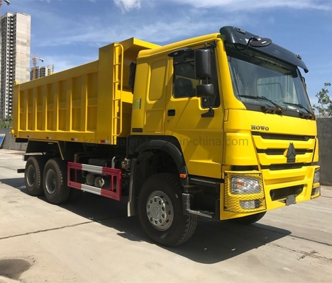 Euro 2-emissienorm Gebruikte Sinotruk HOWO vrachtwagen voor Tanzania Tipper trucks