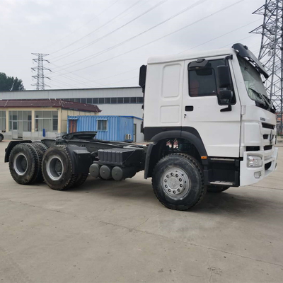 351-450 pk Gebruikte Sinotruk HOWO 375 Traktortruck met technische onderdelen