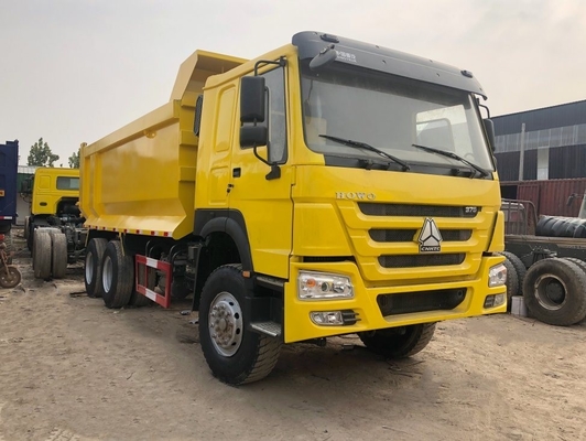 Een slaapwagen met airconditioning Sinotruck HOWO 371 420 pk zware 10-wieler-kippertruck 40t