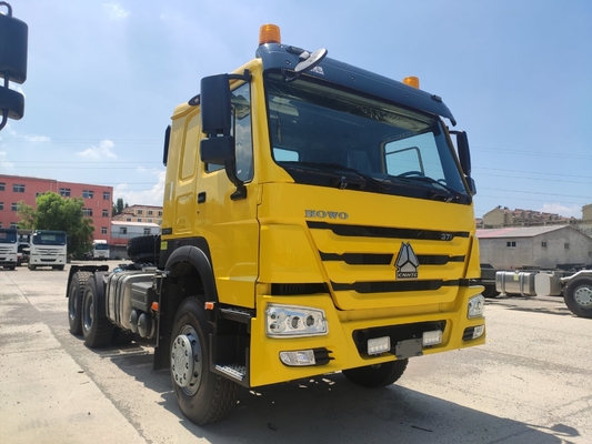 Hw76 Cab HOWO Gebruikte trekkerkop 3 assen 6X4 voor binnen uw budget 6800*2500*3200mm