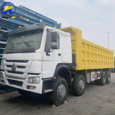 Gebruikte 8X4 60 ton zware HOWO dumptruck Sinotruk in goede staat met 1200r20 radiale banden