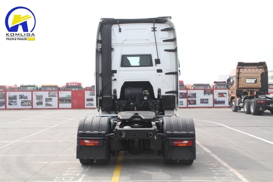 Tweedehands Shacman 4X2 6tyles Semi Trailer Tractor Truck Perfect voor landelijke markten