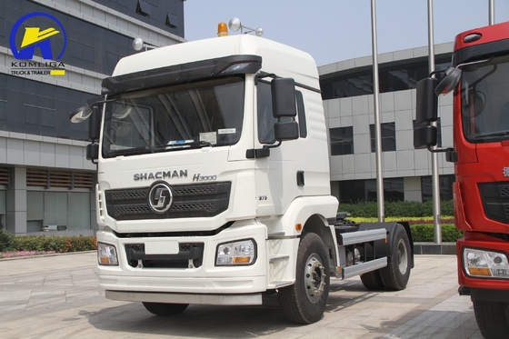 6 wielen Shacman 4X2 lichte aanhangwagen hoofd vrachtwagen voor ≤5 zitplaatsen en 400L aluminium olie tank