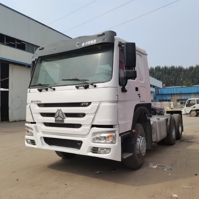 Hoog motorvermogen HOWO 3 Assen 6X4 Traktor Truck Hoofd voor Afrikaanse kopers