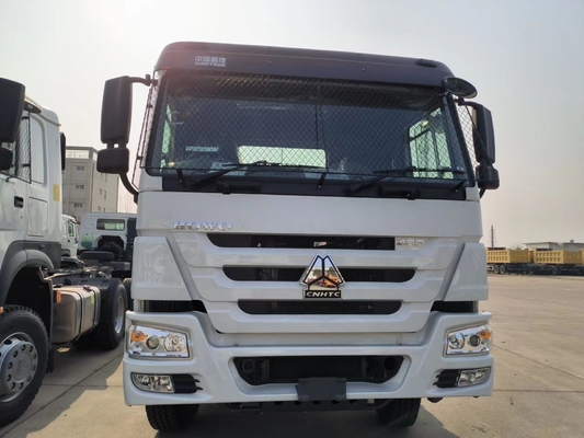 Grote ladingcapaciteit 3 assen 6X4 HOWO Traktortruck voor Afrika Traktiebasis 50 /90 Optioneel