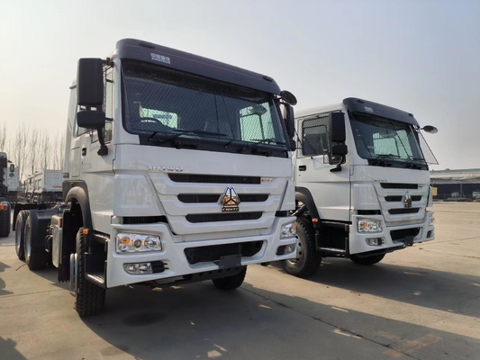 Grote ladingcapaciteit 3 assen 6X4 HOWO Traktortruck voor Afrika Traktiebasis 50 /90 Optioneel
