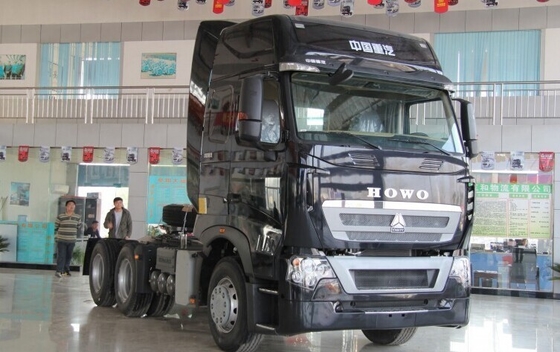 6x4 handgeschakelde tandwiel Sinotruk HOWO T7h Gebruikt aanhangwagen hoofd prime mover trekker vrachtwagen
