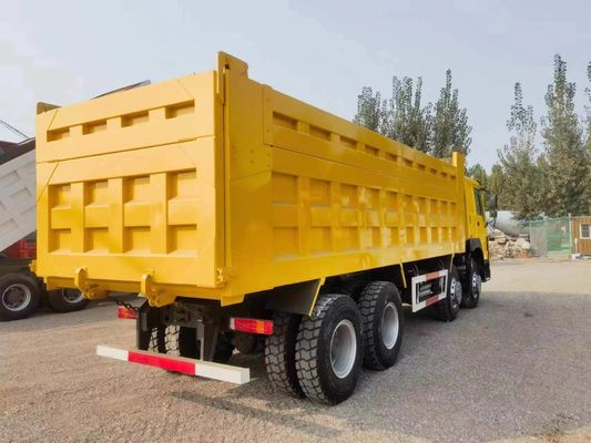 12 wielen 8x4 HOWO Dump/Tipper Truck met vooras 9 ton laadvermogen en gebruikt