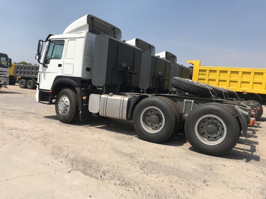 Goed gebruikte Sinotruk HOWO 6X4 Trailer Head Tractor Truck met D12.42-20 motor