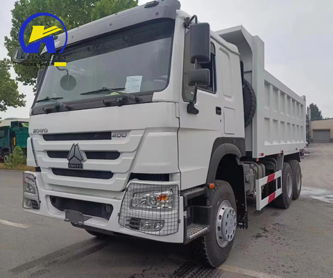 Radialbandenontwerp HOWO Traktor Truck Sinotruk Heavy Duty 6X4 Trailer Head Truck met 1