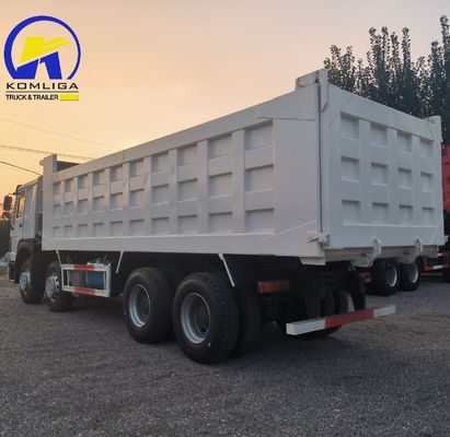 Sinotruk HOWO 12 banden 8X4 tipper truck met GCC bandencertificering