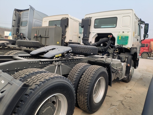Sinotruk HOWO 6X4 Traktor Tipper Truck met 10 wielen en een snelheidsverhouding van 3,08 op zijn best