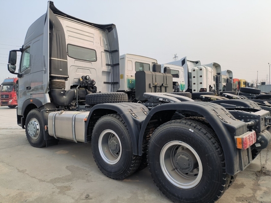 Tweedehands Sinotruk HOWO Tractor Trailer Head 6X4 Tractor Truck met Hw19710 versnellingsbak