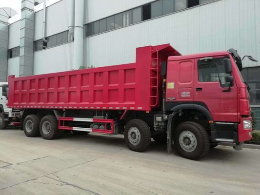 300L brandstoftanker laadvermogen 21-30t HOWO 8X4 dumper voor moeilijke omstandigheden