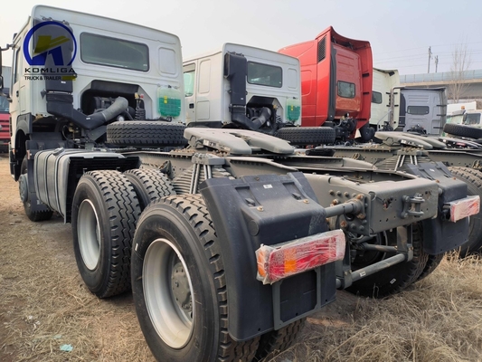 6X4 aandrijving gebruikte Sinotruk HOWO 10 Wheeler Tow Head Trailer Truck met A/C cabine