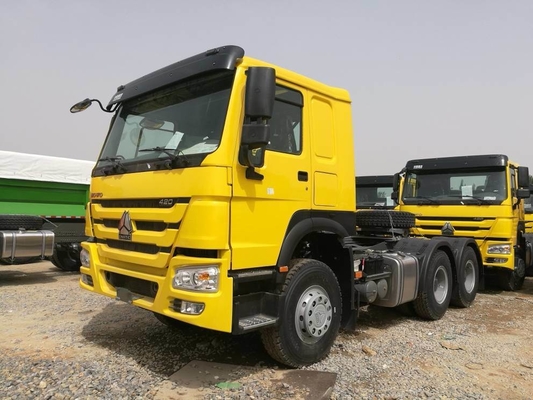 10 wielen Sinotruk Gebruikte trekkertruck HOWO 6X4 aanhangwagen met radiale banden