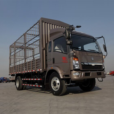 4.2 ton Achteras Sinotruk HOWO Cdw Mini Van Box 4X2 vrachtwagen met een laadvermogen van 1-10 ton