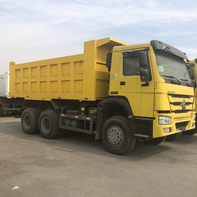 300L brandstoftanker Sinotruk 6X4 371 pk Gebruikte tweedehands dumptanker voor ≤5 zitplaatsen