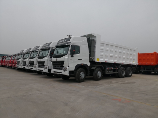 DOT gecertificeerd gebruikte Sinotruk HOWO 8X4 Tipper Dumper Truck met Wd615.47.D12.42 motor