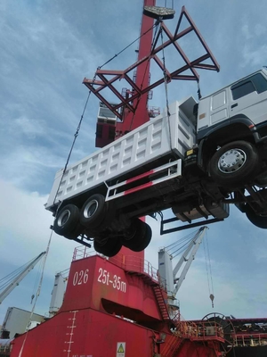 Sinotruk 10 Wielen HOWO Tipper Gebruikte dumper met vooras 9 ton laadvermogen