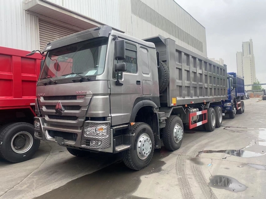 Gebruikte Sinotruk 8X4 12 Wielen 50 Tonnen HOWO Tipper Dump Truck met voorste hydraulische opheffing