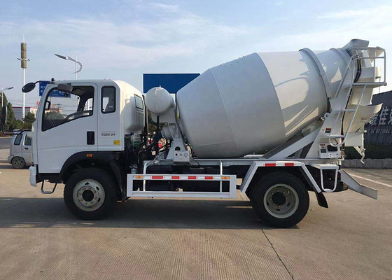 6 wielen Kleine 4x2 3 ton 5 ton Betonmixer Truck Mini met Euro 4 emissie standaard