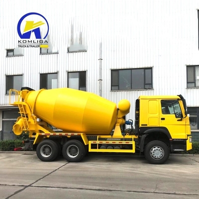 8560X2496X3800mm Gebruikte HOWO 6cbm 8cbm 9cbm Zelflaadende Betonmengtruck met pomp