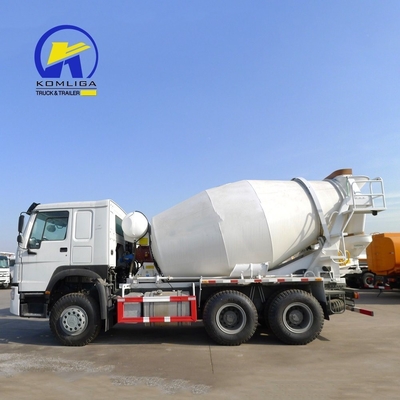 8560X2496X3800mm Gebruikte HOWO 6cbm 8cbm 9cbm Zelflaadende Betonmengtruck met pomp