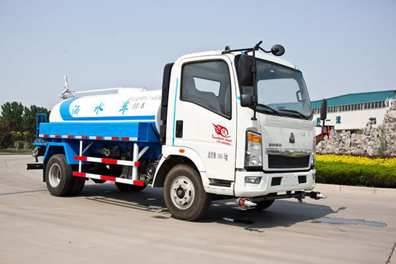 30T nuttige lading Sinotruck HOWO 4X2 Mini 2000 Gallon Water Truck met D12.42 motor