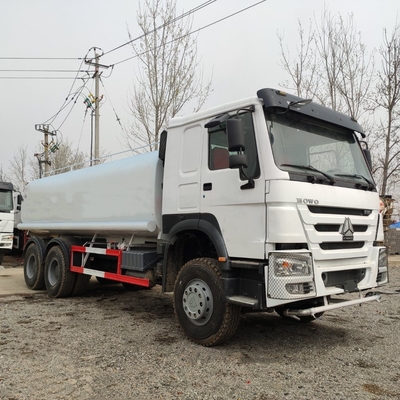 Zf8118 Sturing Sinotruck HOWO 20000 liter Weg Straat Water tank Sprinkler Truck