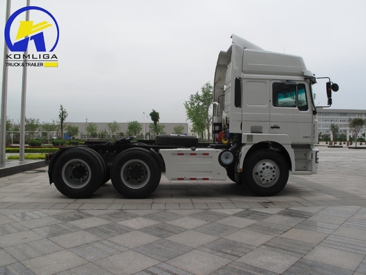 Shacman F3000 6X4 Semi-trailer Head Prime Mover Gebruikte trekker Truck met 300L brandstoftanker