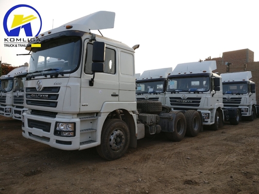Shacman F3000 6X4 Semi-trailer Head Prime Mover Gebruikte trekker Truck met 300L brandstoftanker