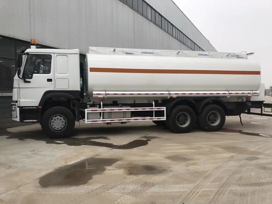 Sinotruck HOWO 6X4 371HP 380HP 20000L brandstoftankwagen met GCC-certificering en banden