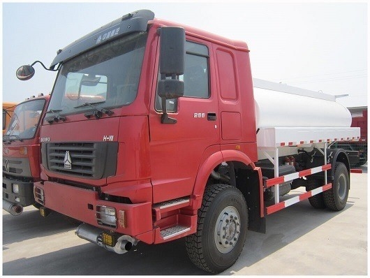 Stuur Zf8118 Sinotruk 20000 liter Diesel Tanker Olie 15000 liter Brandstof Tank Truck