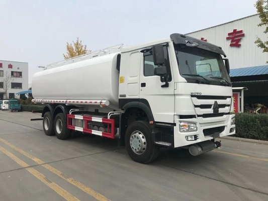 6 wielen 4X2 mini-olietanktruck met HW76 cabine één slaper ECE-certificeringsdimensie
