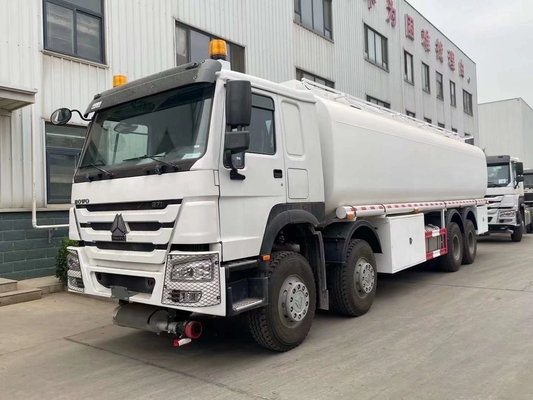 Sinotruck 12 wielen HOWO 8X4 40000 liter brandstoftankwagen met een laadvermogen van 21-30 t