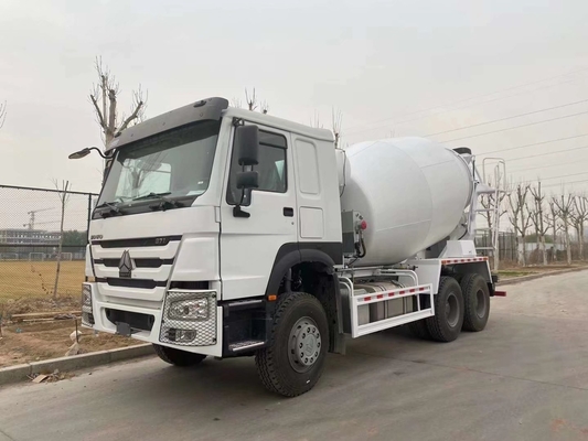 Handgeschakelde transmissie 6-10 Cbm Sinotruk HOWO Mixer Truck met dubbele reductie aandrijfas