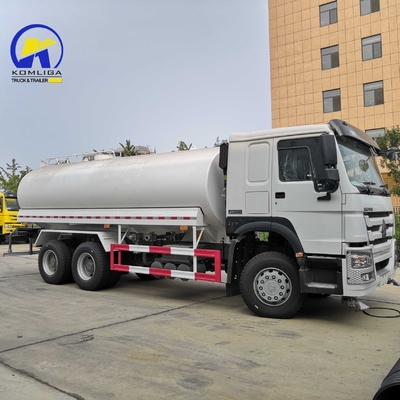 4X2 6X4 Sinotruck HOWO Sprinkler Water Tank Truck met Zz1257m4347W Chassis Model