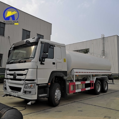4X2 6X4 Sinotruck HOWO Sprinkler Water Tank Truck met Zz1257m4347W Chassis Model