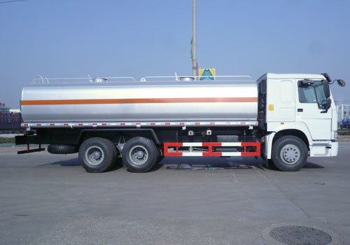 12 16m Sprinklering Area Fuel Dispenser Truck HOWO Shacman Fuel Tanker Fueling Truck