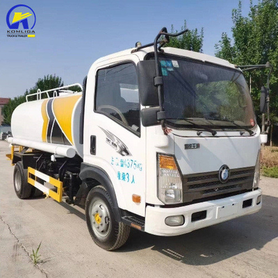 Sinotruk HOWO 4X2/6X4/8X4 watertankschip 20cbm met cabine en motor &gt; 8L