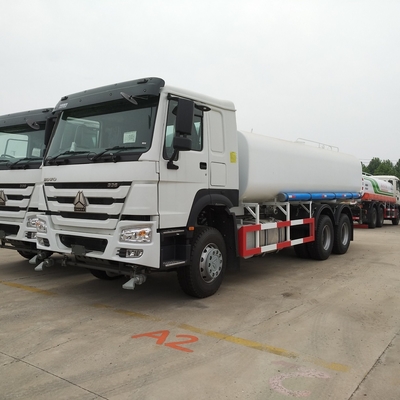 Sinotruk HOWO 4X2/6X4/8X4 Drinkwatertanks Gebruikte watertruck met 15001 30000L Volume
