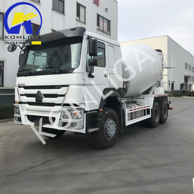 Voorste Lifting Stijl 6X4 Sinotruk Constructie Mobiele zware mixer Betonpomp Truck