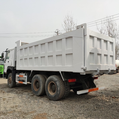 Gebruikte dumper handgeschakelde transmissie één slaapwagen met A/C cabine betaalbaar tweedehands
