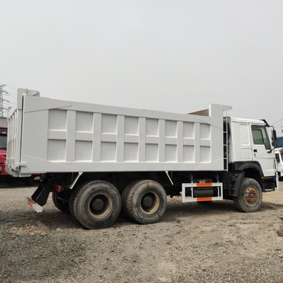 Gebruikte dumper handgeschakelde transmissie één slaapwagen met A/C cabine betaalbaar tweedehands